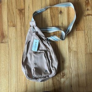 New with Tags KATYdid small sling bag